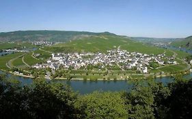 Fewo-Minheim Waltraud und Franz Bayer